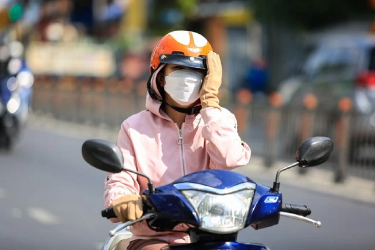 Tháng 4 ghi nhận nhiều kỷ lục nhiệt độ, tháng 5 sẽ nắng nóng gay gắt hơn- Ảnh 2. Tháng 4 ghi nhận nhiều kỷ lục nhiệt độ, tháng 5 sẽ nắng nóng gay gắt hơn- Ảnh 2.