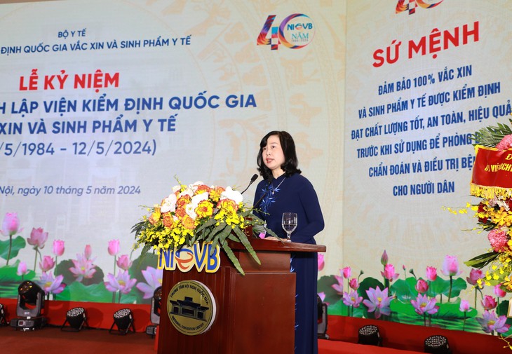 Bộ trưởng Đào Hồng Lan: Ứng dụng các kỹ thuật tiên tiến vào kiểm định chất lượng vaccine, sinh phẩm tại Việt Nam- Ảnh 1. Bộ trưởng Đào Hồng Lan: Ứng dụng các kỹ thuật tiên tiến vào kiểm định chất lượng vaccine, sinh phẩm tại Việt Nam- Ảnh 1.