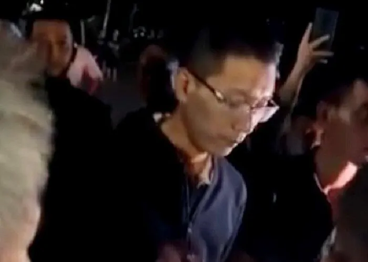 Bắt giam 1 cán bộ công an lái xe gây tai nạn làm tử vong người đi bộ- Ảnh 2. Bắt giam 1 cán bộ công an lái xe gây tai nạn làm tử vong người đi bộ- Ảnh 2.