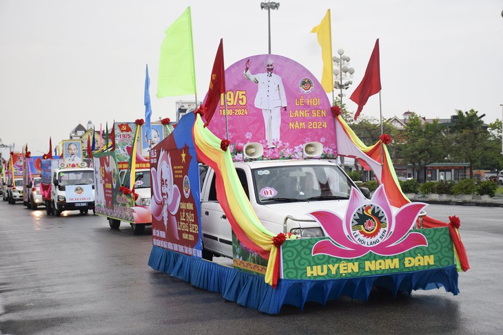 Khai mạc Lễ hội Làng Sen 2024- Ảnh 1.
