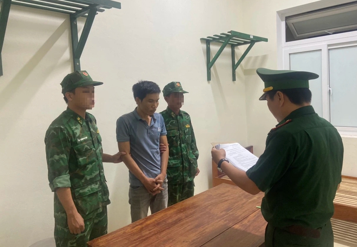 Làm lán trại trên cây để giao dịch ma tuý ở vùng biên- Ảnh 2. Làm lán trại trên cây để giao dịch ma tuý ở vùng biên- Ảnh 2.