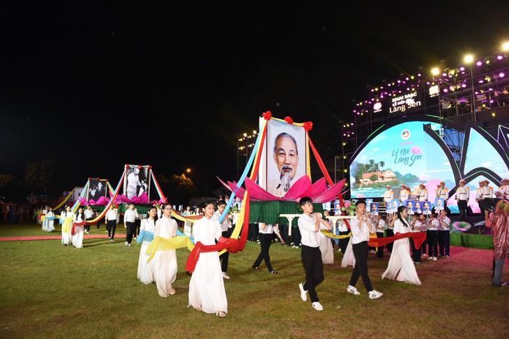 Khai mạc Lễ hội Làng Sen 2024- Ảnh 4.