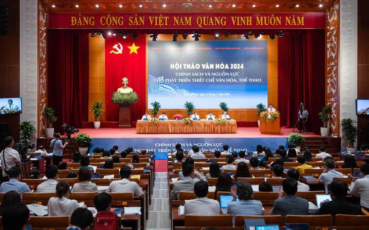 "Thiết chế văn hóa, thể thao có vị trí đặc biệt quan trọng trong xây dựng, phát triển nền văn hóa dân tộc"