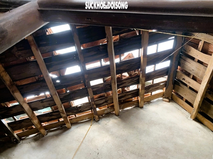 Hàng loạt ngôi nhà ở Quảng Ninh bị tốc mái sau khi dông lốc, vòi rồng xuất hiện - Ảnh 5.