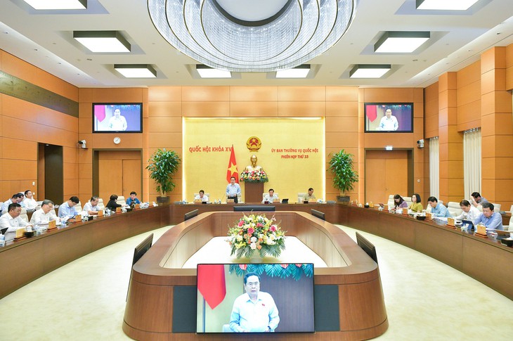 UBTVQH khai mạc Phiên họp thứ 33 để xem xét, cho ý kiến nhiều nội dung quan trọng- Ảnh 2. UBTVQH khai mạc Phiên họp thứ 33 để xem xét, cho ý kiến nhiều nội dung quan trọng- Ảnh 2.