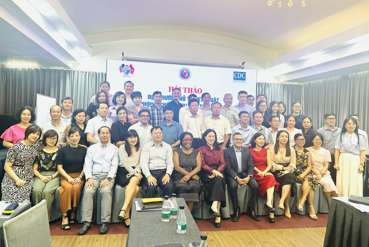Dịch HIV/AIDS tăng nhanh trong nhóm trẻ tuổi, chủ yếu thuộc nhóm nam quan hệ tình dục đồng giới- Ảnh 2. Dịch HIV/AIDS tăng nhanh trong nhóm trẻ tuổi, chủ yếu thuộc nhóm nam quan hệ tình dục đồng giới- Ảnh 2.