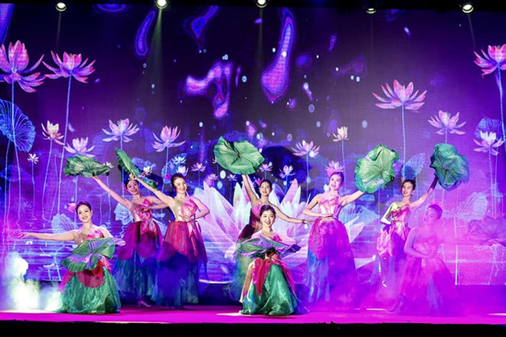 Nhiều chương trình nghệ thuật kỷ niệm 134 năm Ngày sinh Chủ tịch Hồ Chí Minh- Ảnh 1. Nhiều chương trình nghệ thuật kỷ niệm 134 năm Ngày sinh Chủ tịch Hồ Chí Minh- Ảnh 1.