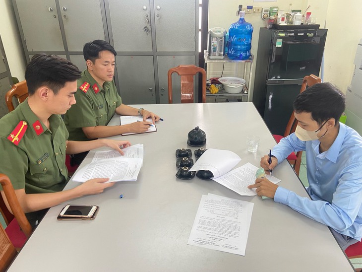 Đăng tải bài viết xúc phạm Cảnh sát giao thông, nam thanh niên bị xử phạt- Ảnh 1. Đăng tải bài viết xúc phạm Cảnh sát giao thông, nam thanh niên bị xử phạt- Ảnh 1.