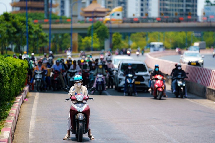 Diễn biến bão lũ, nắng nóng thời gian tới thế nào?- Ảnh 2.