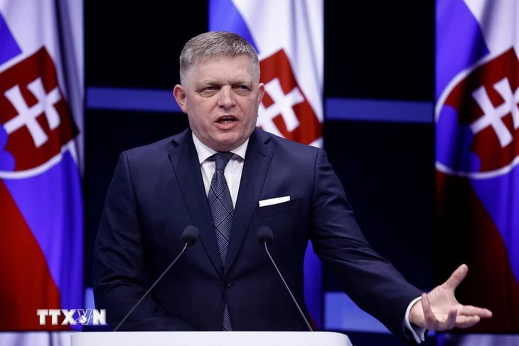 Thủ tướng Slovakia Robert Fico 'đã qua cơn nguy kịch' sau khi bị ám sát- Ảnh 1.