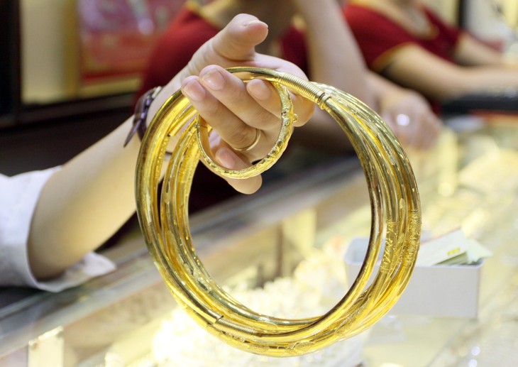 Giá vàng hôm nay ngày 16/5 quay đầu giảm mạnh- Ảnh 1. Giá vàng hôm nay ngày 16/5 quay đầu giảm mạnh- Ảnh 1.