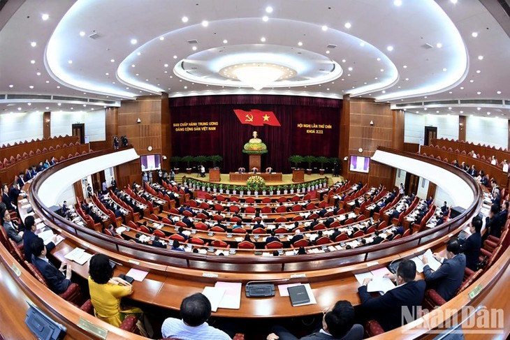 Trung ương thảo luận về Đề cương Báo cáo tổng kết công tác xây dựng Đảng và thi hành Điều lệ Đảng- Ảnh 1. Trung ương thảo luận về Đề cương Báo cáo tổng kết công tác xây dựng Đảng và thi hành Điều lệ Đảng- Ảnh 1.