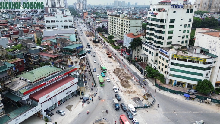 Hầm chui Giải Phóng vắng bóng công nhân, rào chắn thi công 'cắt xẻ' đường Kim Đồng- Ảnh 7. Hầm chui Giải Phóng vắng bóng công nhân, rào chắn thi công 'cắt xẻ' đường Kim Đồng- Ảnh 7.