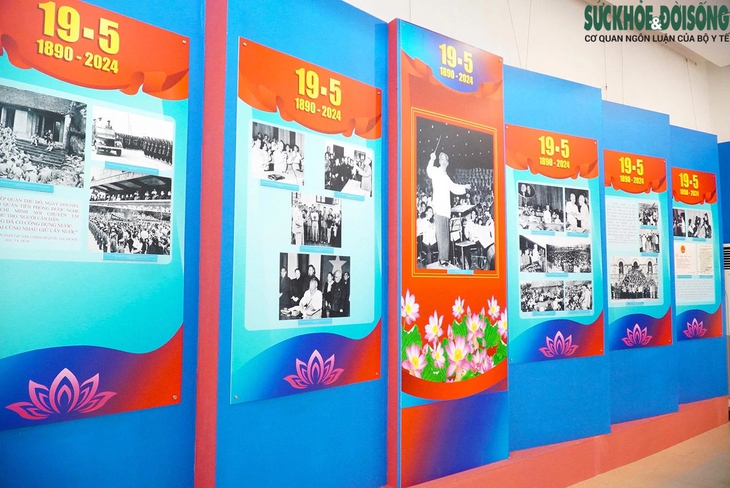 Triển lãm 'Hồ Chí Minh đẹp nhất tên Người' kỷ niệm 134 năm ngày sinh Chủ tịch Hồ Chí Minh- Ảnh 7. Triển lãm 'Hồ Chí Minh đẹp nhất tên Người' kỷ niệm 134 năm ngày sinh Chủ tịch Hồ Chí Minh- Ảnh 7.