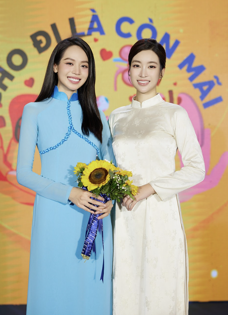 Đỗ Mỹ Linh thanh lịch xuất hiện ủng hộ Hoa hậu Huỳnh Thị Thanh Thủy đăng ký hiến tạng- Ảnh 4. Đỗ Mỹ Linh thanh lịch xuất hiện ủng hộ Hoa hậu Huỳnh Thị Thanh Thủy đăng ký hiến tạng- Ảnh 4.
