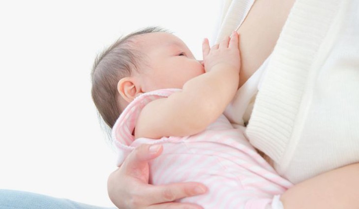 Dấu hiệu trẻ bú đủ và không đủ sữa- Ảnh 3.