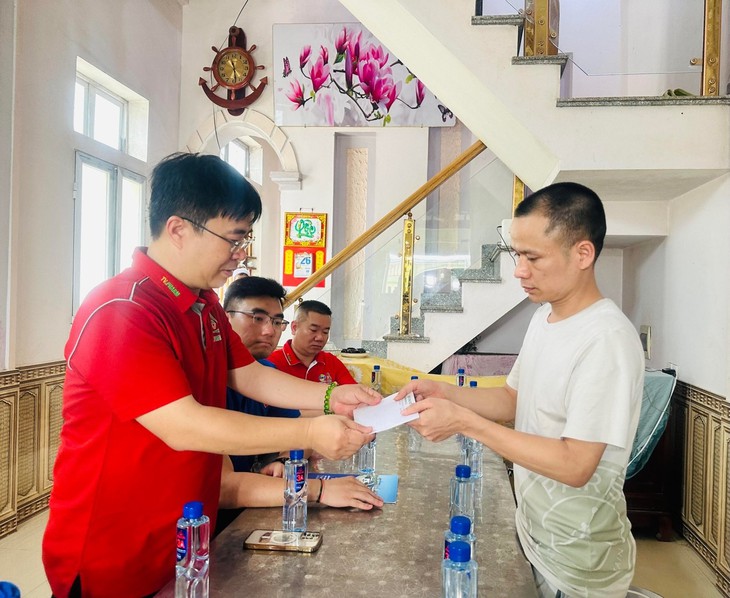 Dược phẩm TV.Pharm đồng hành cùng ngư dân Thanh Hóa "thắp sáng đèn trên biển'- Ảnh 3.