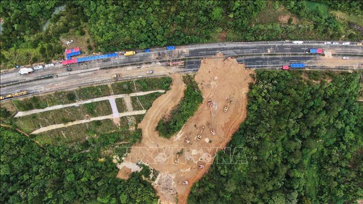 48 người thiệt mạng trong vụ sạt lở đường cao tốc tại Trung Quốc- Ảnh 1.