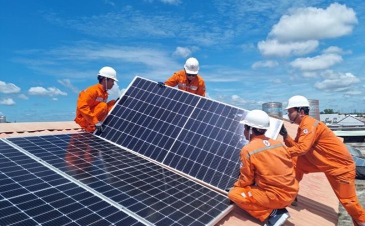 Chuyên gia đề xuất giải pháp cho điện mặt trời mái nhà- Ảnh 2. Chuyên gia đề xuất giải pháp cho điện mặt trời mái nhà- Ảnh 2.
