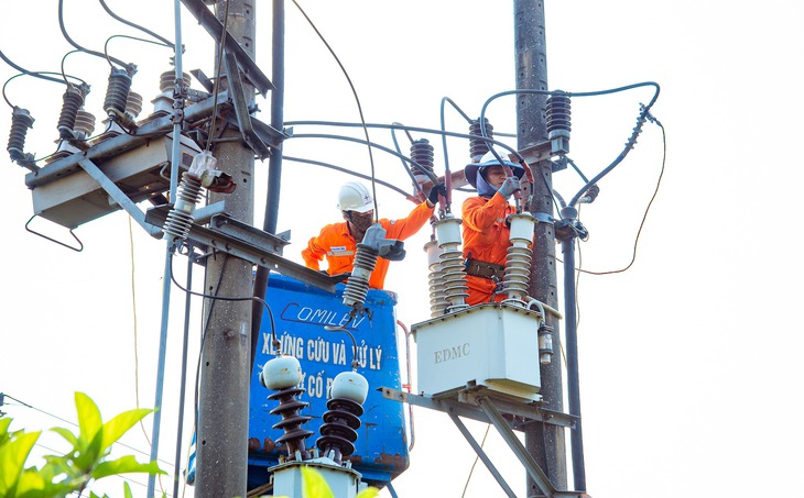 Tiêu thụ điện trong kỳ nghỉ lễ 30/4-1/5 năm nay tăng rất cao so với quy luật hàng năm- Ảnh 2. Tiêu thụ điện trong kỳ nghỉ lễ 30/4-1/5 năm nay tăng rất cao so với quy luật hàng năm- Ảnh 2.