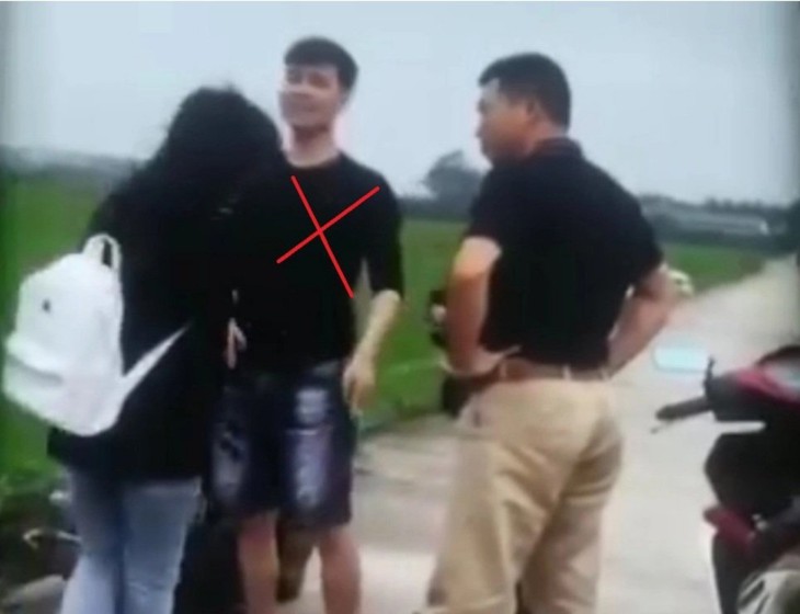 Phạt 8 triệu đồng thanh niên tát nữ sinh lớp 7 để 'bênh cháu gái'- Ảnh 1. Phạt 8 triệu đồng thanh niên tát nữ sinh lớp 7 để 'bênh cháu gái'- Ảnh 1.