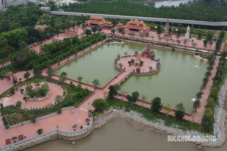 Thăm chiến địa huyền thoại bên dòng Bạch Đằng Giang- Ảnh 1.
