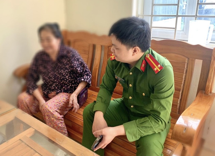 Ngăn chặn vụ giả danh công an lừa đảo 300 triệu đồng- Ảnh 1.
