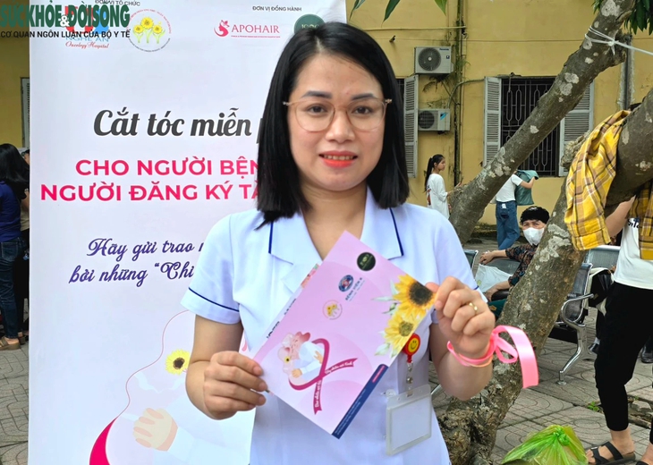 Cô bé 'nuôi tóc' từ 4 tuổi dành tặng các bạn bị ung thư- Ảnh 4.