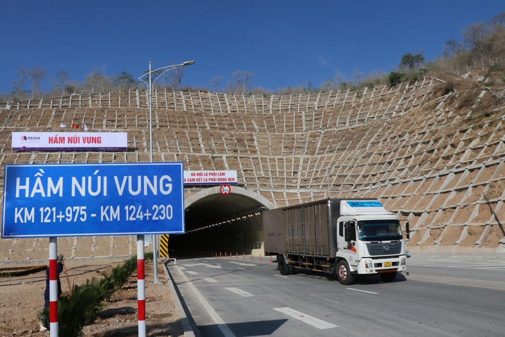 Giá phí cao tốc Cam Lâm - Vĩnh Hảo từ ngày 28/5- Ảnh 3.