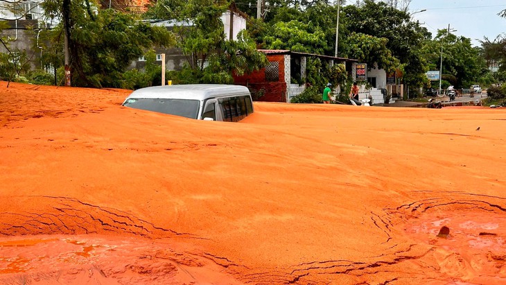 Người dân Bình Thuận cần làm gì để ứng phó với lũ cát?- Ảnh 2.
