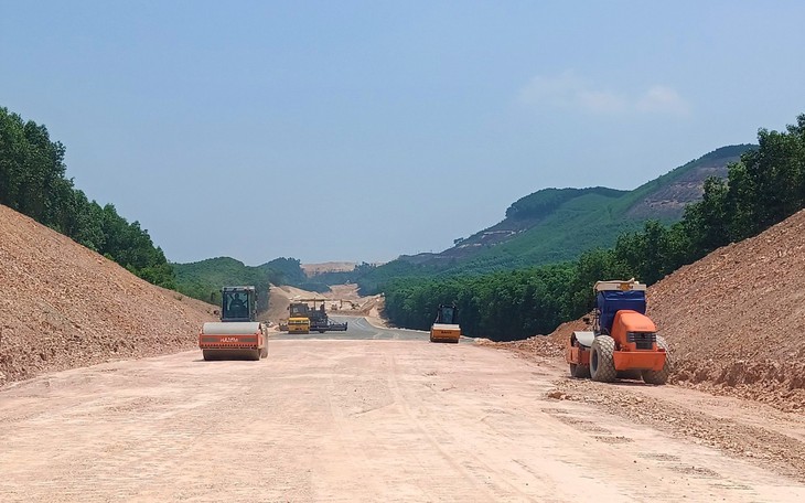 Chậm bàn giao mặt bằng cao tốc đến 4 lần, Quảng Bình nỗ lực 