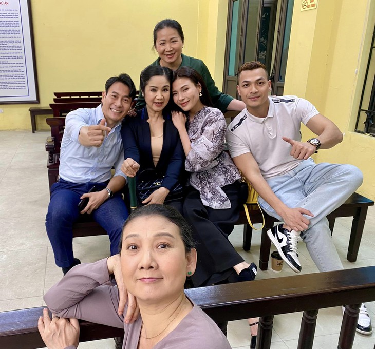 NSND Thu Hà tiết lộ 'hỉ nộ ái ố' khi chia tay ekip 'Trạm cứu hộ trái tim'- Ảnh 13. NSND Thu Hà tiết lộ 'hỉ nộ ái ố' khi chia tay ekip 'Trạm cứu hộ trái tim'- Ảnh 13.