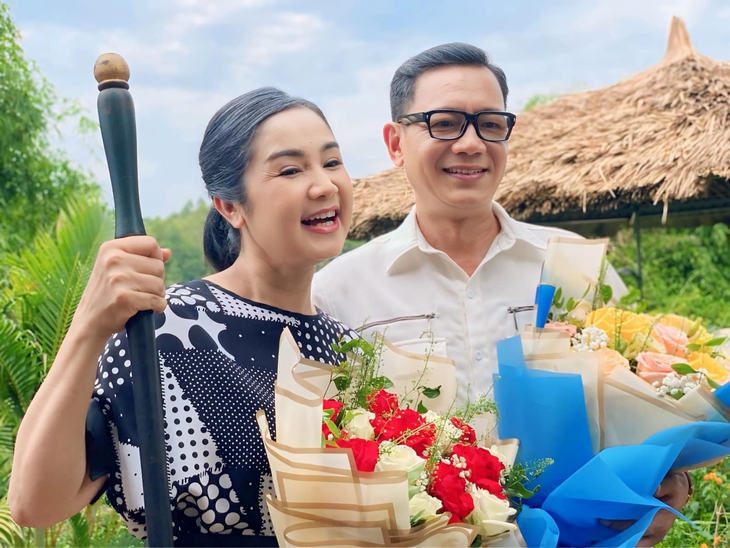 NSND Thu Hà tiết lộ 'hỉ nộ ái ố' khi chia tay ekip 'Trạm cứu hộ trái tim'- Ảnh 1. NSND Thu Hà tiết lộ 'hỉ nộ ái ố' khi chia tay ekip 'Trạm cứu hộ trái tim'- Ảnh 1.