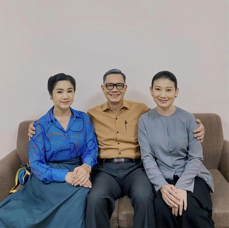 NSND Thu Hà tiết lộ 'hỉ nộ ái ố' khi chia tay ekip 'Trạm cứu hộ trái tim'- Ảnh 10. NSND Thu Hà tiết lộ 'hỉ nộ ái ố' khi chia tay ekip 'Trạm cứu hộ trái tim'- Ảnh 10.