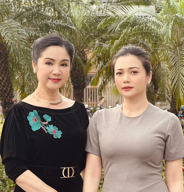 NSND Thu Hà tiết lộ 'hỉ nộ ái ố' khi chia tay ekip 'Trạm cứu hộ trái tim'- Ảnh 11. NSND Thu Hà tiết lộ 'hỉ nộ ái ố' khi chia tay ekip 'Trạm cứu hộ trái tim'- Ảnh 11.