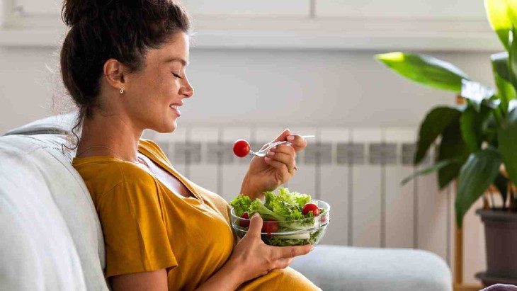 Có nên ăn rau thay cơm để giảm cân?- Ảnh 1.