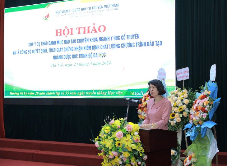 Phải phát triển nguồn nhân lực y dược cổ truyền chất lượng cao gắn với nhu cầu thực tiễn- Ảnh 1. Phải phát triển nguồn nhân lực y dược cổ truyền chất lượng cao gắn với nhu cầu thực tiễn- Ảnh 1.