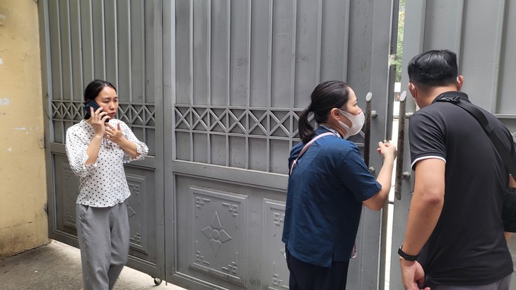 Đồng nghiệp của nạn nhân vụ cháy nhà trọ ở Trung Kính: 'Phải nói với mẹ em ấy thế nào đây?'- Ảnh 4. Đồng nghiệp của nạn nhân vụ cháy nhà trọ ở Trung Kính: 'Phải nói với mẹ em ấy thế nào đây?'- Ảnh 4.
