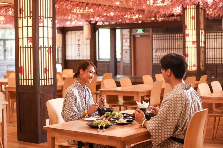 Trải nghiệm "chill phết" khi đi xe bus miễn phí đến Yoko Onsen Quang Hanh- Ảnh 3.