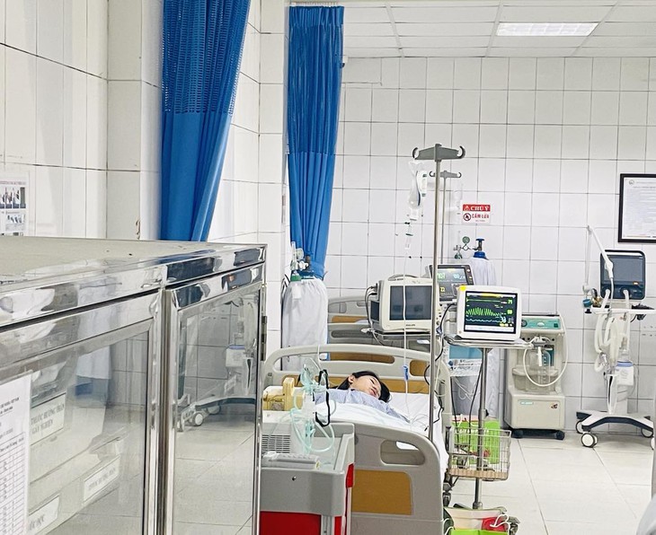 Chiều nay 3 bệnh nhân vụ cháy nhà trọ điều trị tại BV Giao thông Vận tải ra viện- Ảnh 1. Chiều nay 3 bệnh nhân vụ cháy nhà trọ điều trị tại BV Giao thông Vận tải ra viện- Ảnh 1.