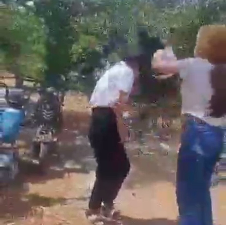 Từ vụ nữ sinh bị nhóm bạn hành hung: Chuyên gia tâm lý chỉ những việc phụ huynh cần làm- Ảnh 1. Từ vụ nữ sinh bị nhóm bạn hành hung: Chuyên gia tâm lý chỉ những việc phụ huynh cần làm- Ảnh 1.