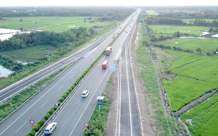 Cần quy hoạch trạm dừng nghỉ, cây xăng, trạm sạc điện trên cao tốc Gia Nghĩa – Chơn Thành