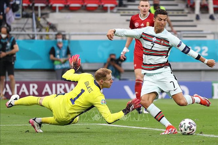 EURO 2024: Điểm mặt những 'Vua phá lưới' qua các thời kỳ- Ảnh 1. EURO 2024: Điểm mặt những 'Vua phá lưới' qua các thời kỳ- Ảnh 1.