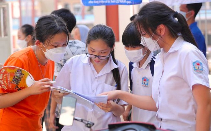 Thí sinh có được xét tuyển lớp 10 nếu bị ốm khi đang dự thi?