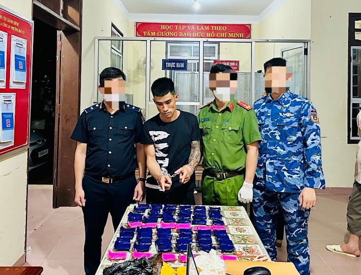 Bắt đối tượng mua bán gần 12.000 viên ma túy- Ảnh 1.