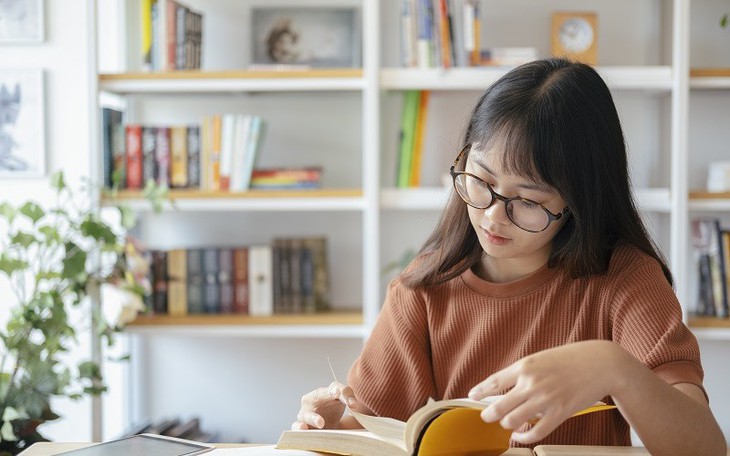 7 loại vitamin quan trọng giúp đôi mắt sĩ tử sáng khỏe trong mùa thi