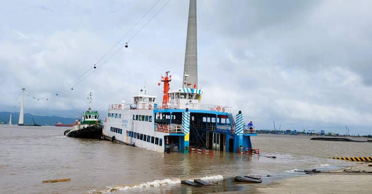 Phà Đồng Bài hoạt động trở lại sau sự cố nước ngập khoang- Ảnh 1.