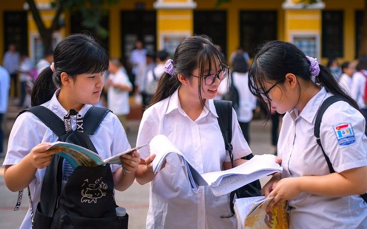 Đếm ngược chờ ngày thi lớp 10: Sĩ tử 2009 tăng tốc để "về đích"