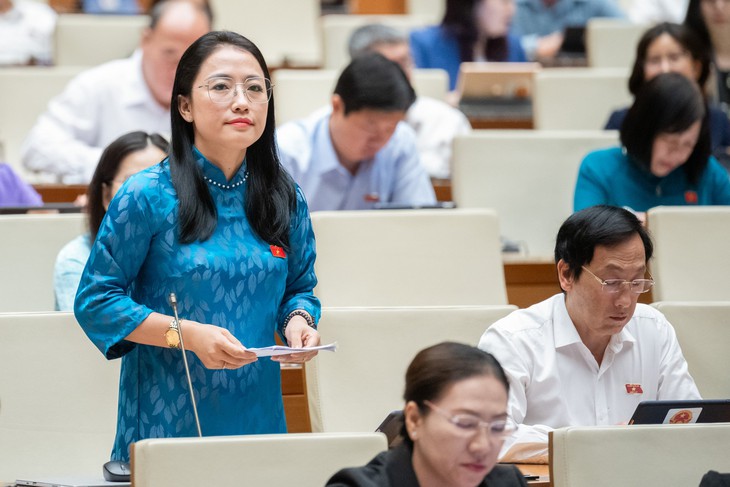 Học phí đào tạo bác sĩ đến 180 triệu đồng/năm, ĐBQH đề nghị Chính phủ hỗ trợ- Ảnh 2. Học phí đào tạo bác sĩ đến 180 triệu đồng/năm, ĐBQH đề nghị Chính phủ hỗ trợ- Ảnh 2.
