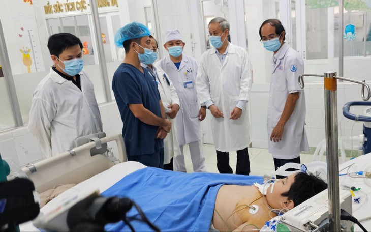 Vụ ngộ độc bánh mì: Bộ Y tế "nhắc" Đồng Nai tập trung cứu chữa người bệnh, theo dõi chặt ca hồi sức